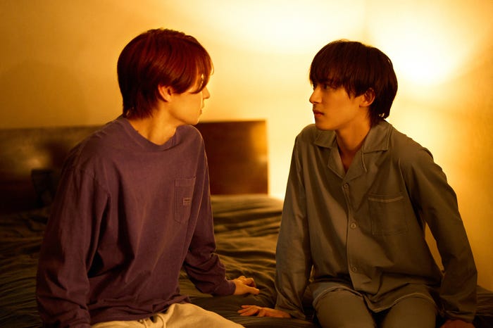 阿部顕嵐、阿久津仁愛「続・BLドラマの主演になりました」第1話(C)テレビ朝日