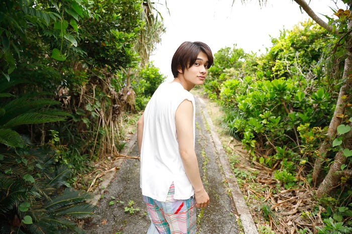 北村匠海『北村匠海 写真集 U&I』/(C)KADOKAWA 撮影/諸井純二