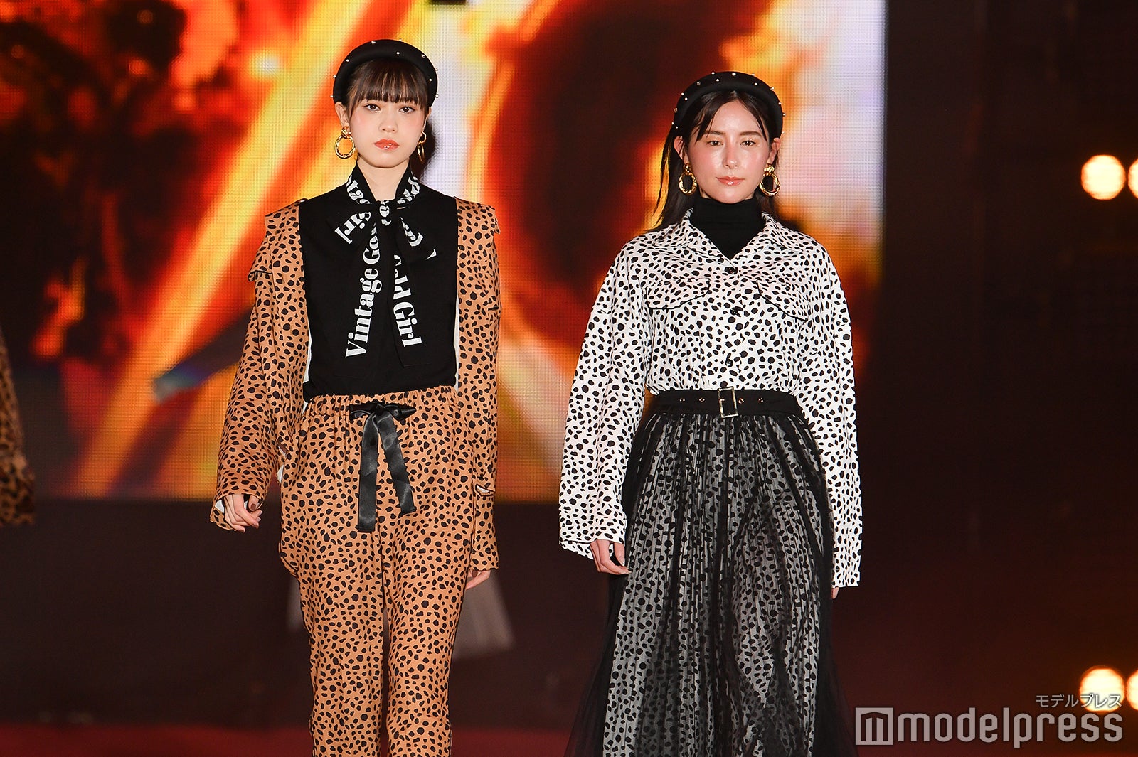 阿部菜々実、尾崎明日香（C）モデルプレス