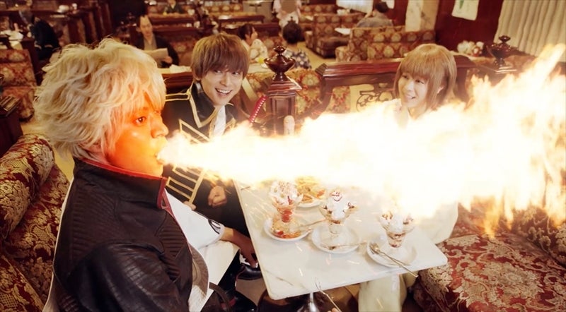 ミツバ特製激辛パフェの被害に遭う銀さん（C）空知英秋／集英社　（C）2017映画「銀魂」製作委員会　（C）2017　dTV