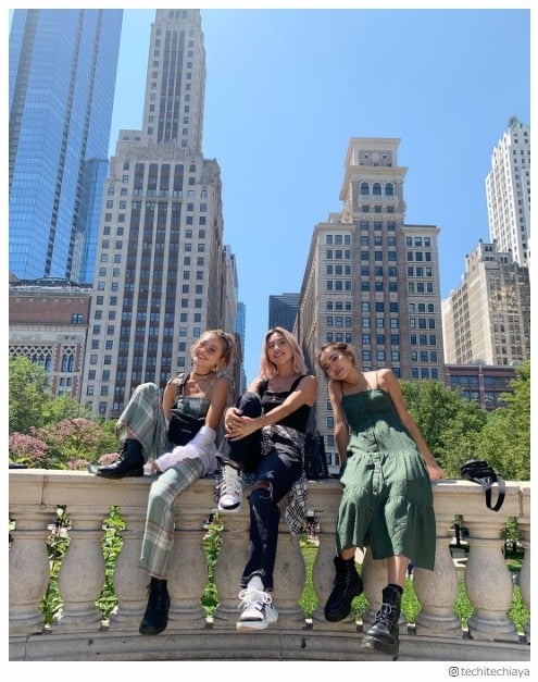 鈴木あや、植野有砂らと初のシカゴ旅に「最高」 野外フェスや本場スタバ満喫