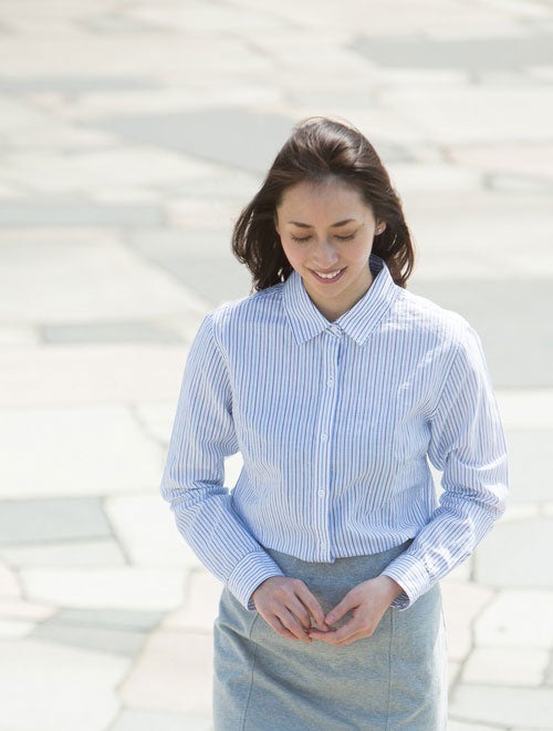 コットンリネンストライプシャツ「TALBOTS」3,780円（税込）／画像提供：TALBOTS