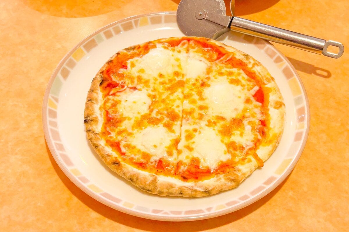 サイゼリヤ・マルゲリータピザ