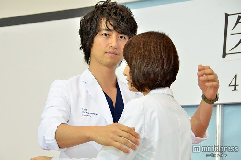 斎藤工、石田ゆり子