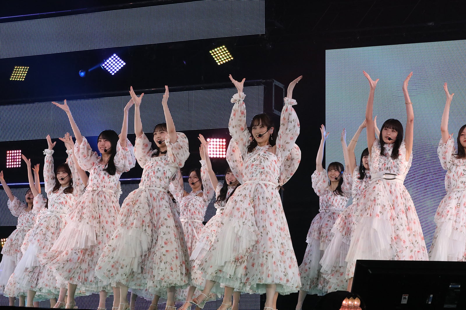 乃木坂46（C）Rakuten GirlsAward 2023 S／S