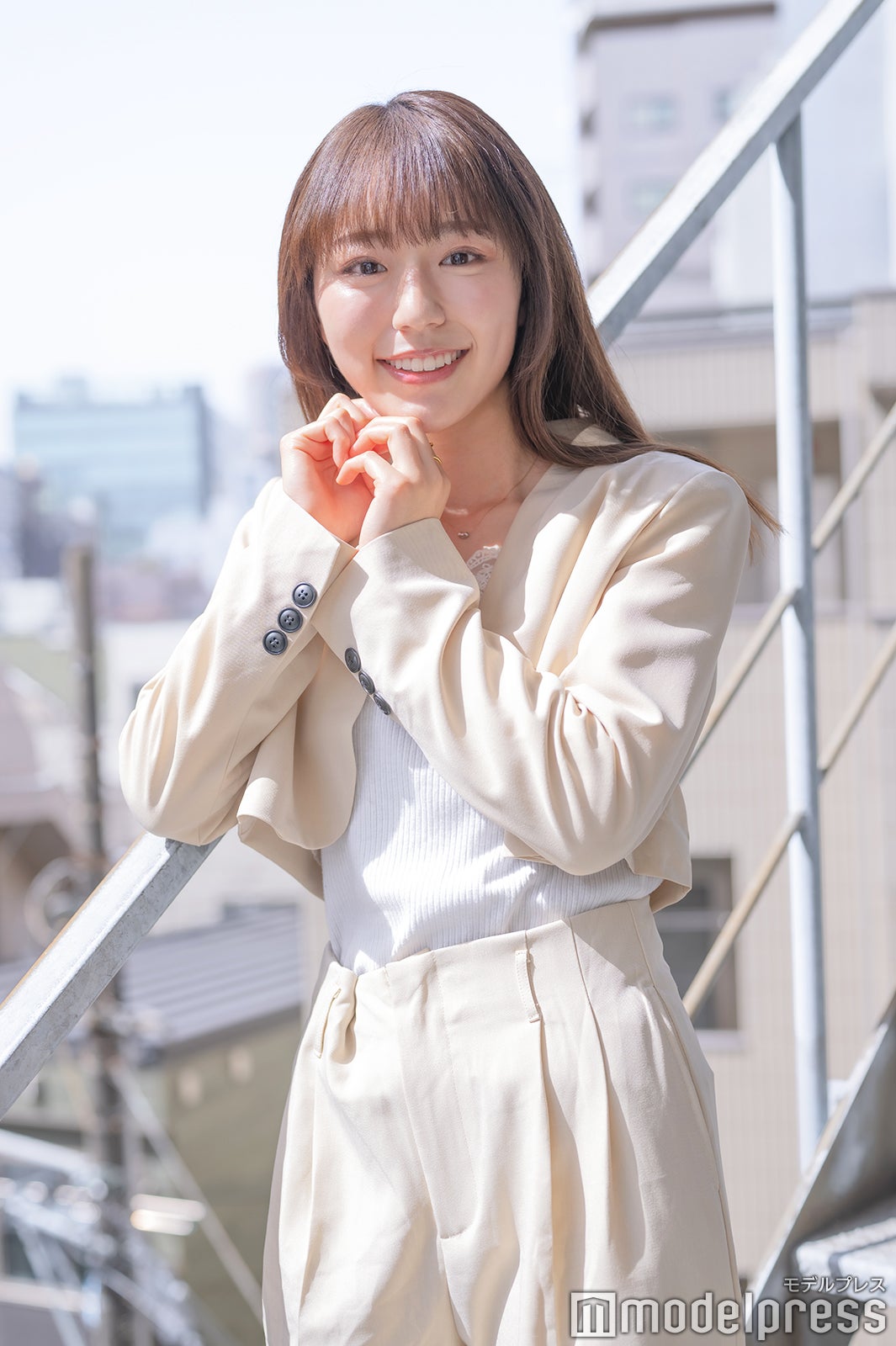 井手宣通、【虹立つ】、希少な大判額装用画集より、美品、日本人画家 日本一のサークル美女”井手美希さん、グラビアでも活躍中 現役
