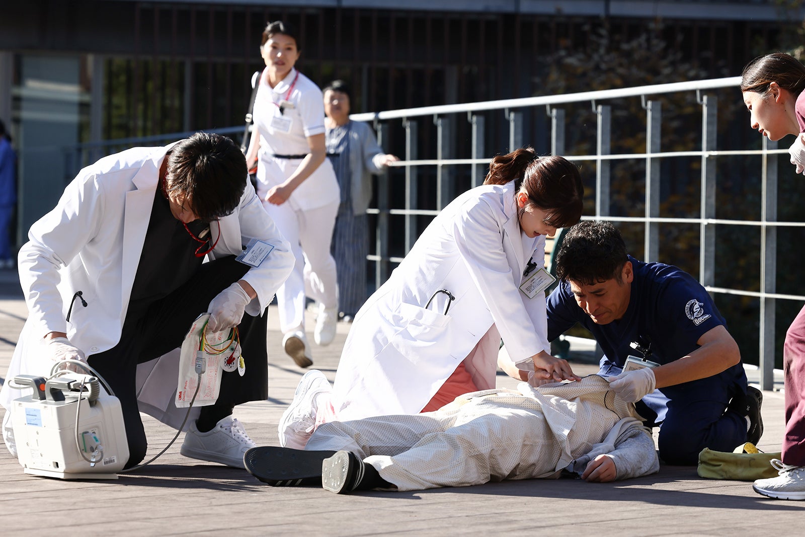 芳根京子ら「まどか26歳、研修医やってます！」第1話（C）TBS