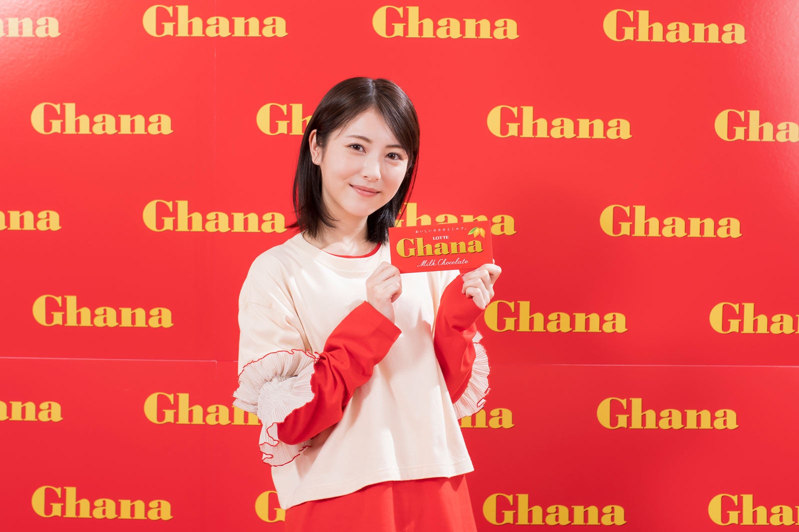 浜辺美波／メイキングカット（提供写真）