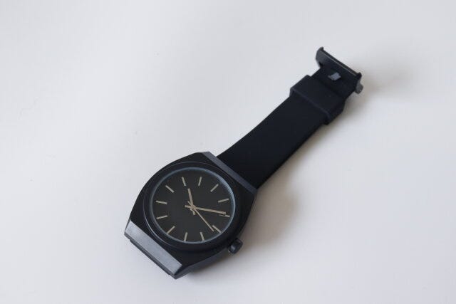 100円ショップ　100均　百円ショップ　便利　優秀　使える　おすすめ　オススメ　レビュー　ダイソー　DAISO　ファッションウォッチ（BK）　腕時計　時計　おしゃれ　お洒落　オシャレ