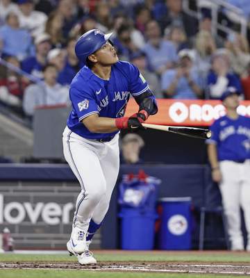 岡本和真が山本由伸に粘り勝ち！ABSチャレンジで復活→粘ってフルカウントから右中間真っ二つ 本拠地大歓声