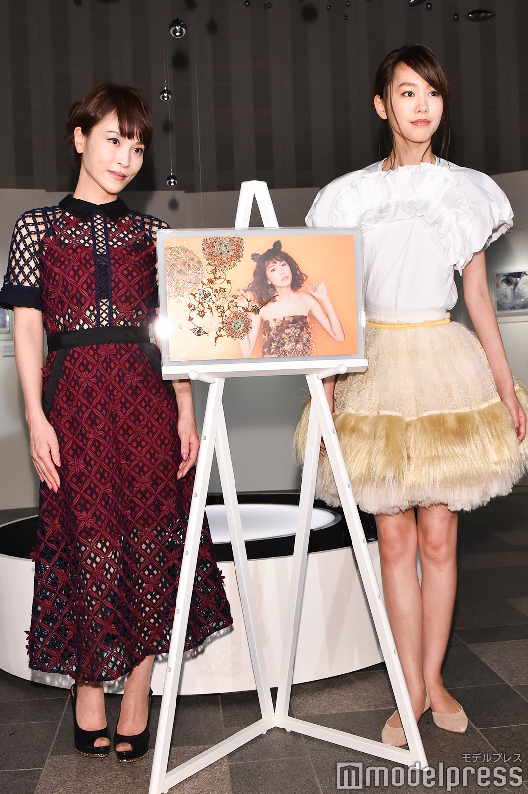 清川あさみ、桐谷美玲 （C）モデルプレス