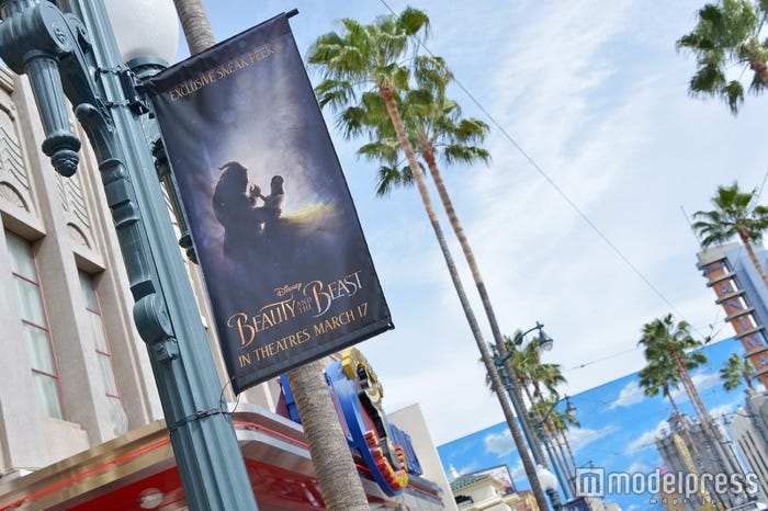 パーク全体で「美女と野獣」を盛り上げる(C)モデルプレス