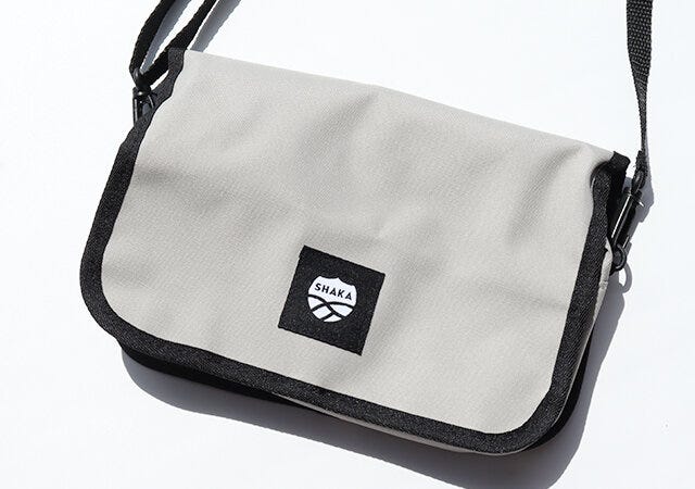 MonoMax9月号　増刊号　　雑誌　付録　SHAKA　万能ショルダーバッグ