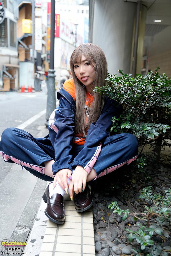 瑚々(C)LUCKMAN/ヤンマガWeb