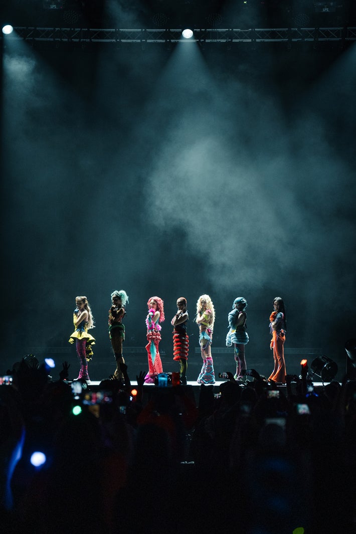 「コーチェラ」出演で話題・XGが涙 ツアーラスト海外公演で感極まる