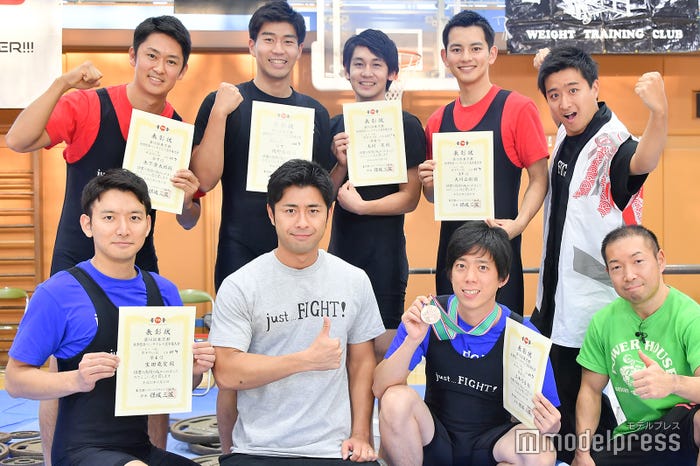 前列左から:生田竜聖アナ、榎並大二郎アナ、立本信吾アナ、野田俊彦コーチ、後列左から:木下康太郎アナ、内野泰輔アナ、大村晟アナ、大川立樹アナ、藤井弘輝アナ(C)モデルプレス