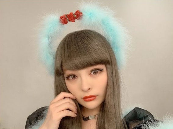 きゃりーが27歳に 橋本環奈・最上もがも祝福