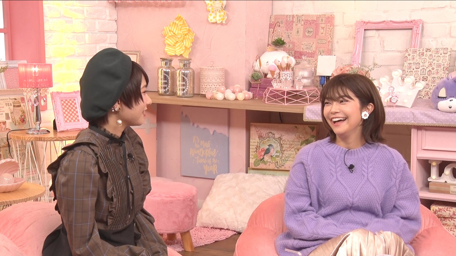 （左から）富田美憂、伊瀬茉莉也ル（提供写真）