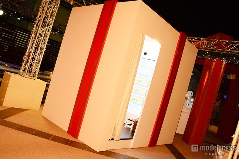 特設の撮影ブースで動画を撮影
