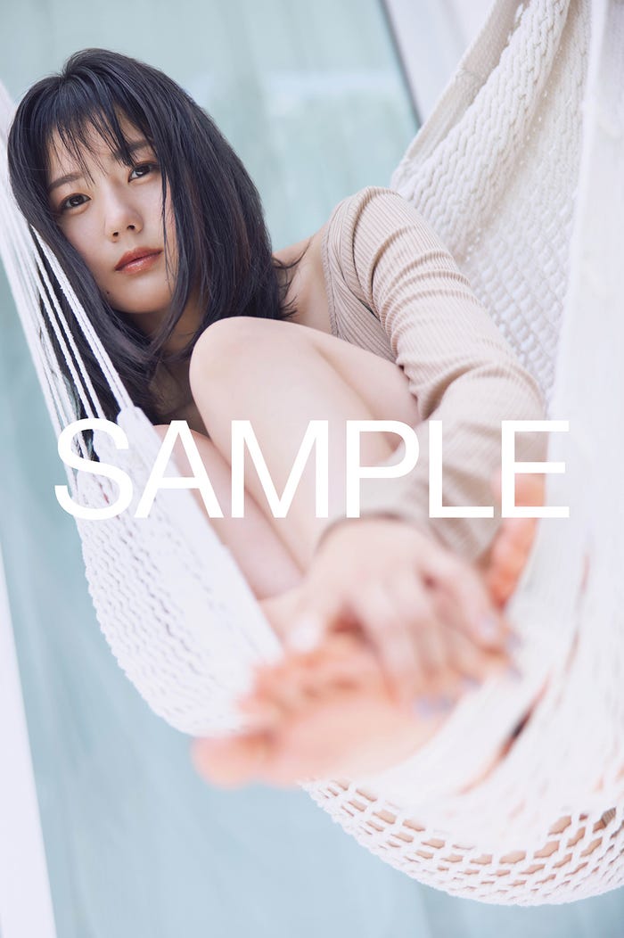 リゾートホテルのハンモックで撮影/瀧野由美子1st写真集「君のことをまだよく知らない」(9月22日発売)ポストカード(C)撮影/倉本GORI