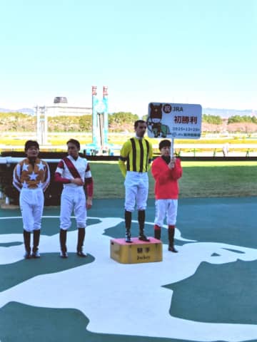 【新馬戦】スピナーリート 首差振り切り初陣飾る ジェルー「最後まで気持ちを切らさずに一生懸命走ってくれた」