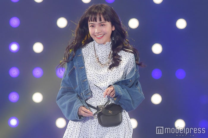 松井愛莉 美脚全開 弾ける笑顔に会場釘付け Tgc18s S モデルプレス