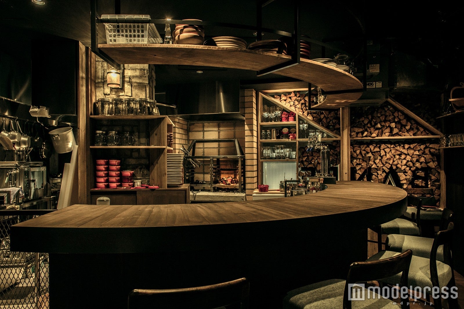 ログハウスのような店内／画像提供：CALME