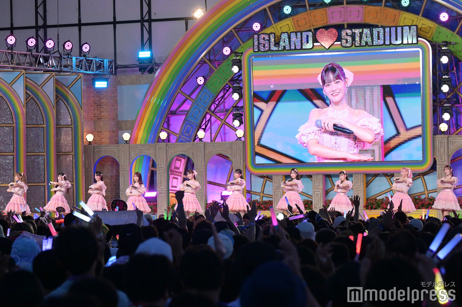 ＝LOVE（C）モデルプレス