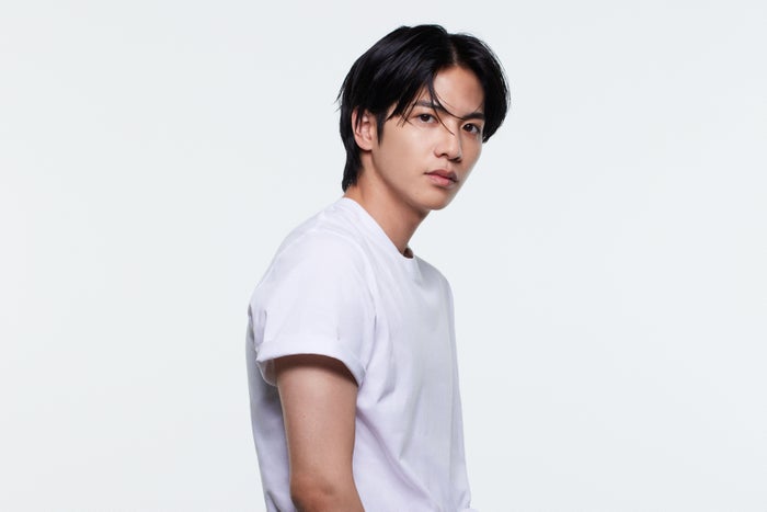 志尊淳、初父親役決定「日本一の最低男」で主演・香取慎吾と初共演