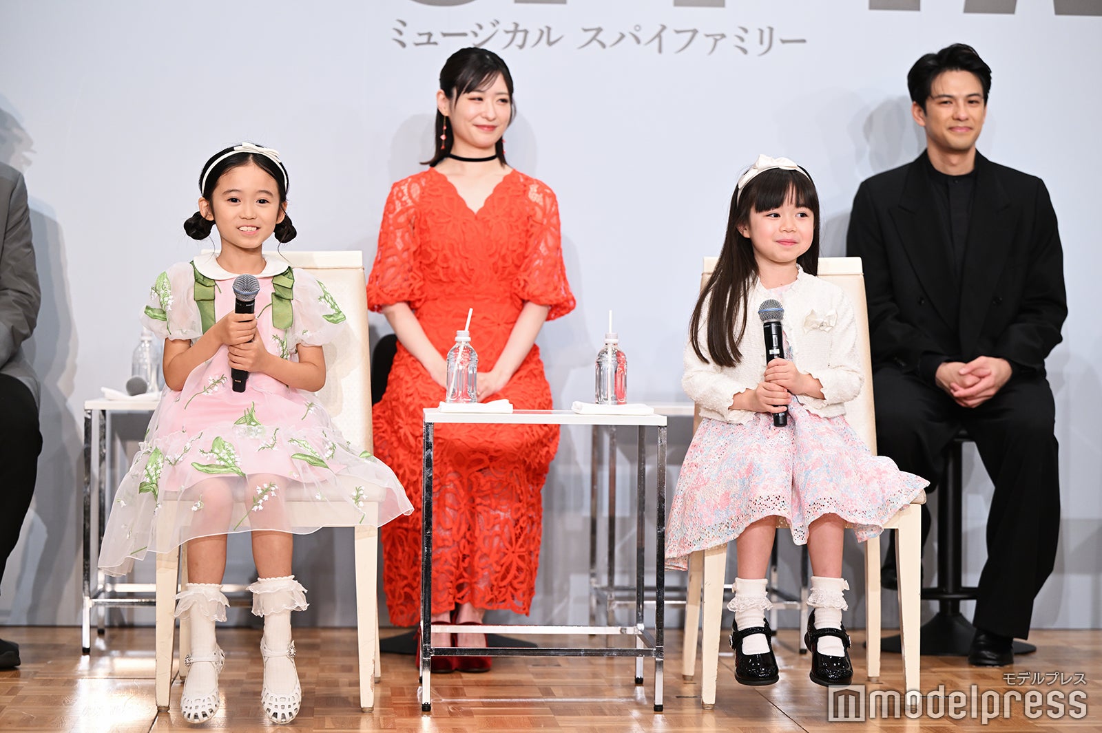 （後列左から）唯月ふうか、森崎ウィン（前列左から）泉谷星奈、月野未羚（C）モデルプレス