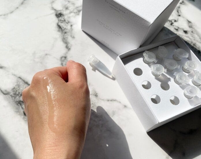 ベタベタせず肌にじんわりとなじむ使い切りタイプの美容液