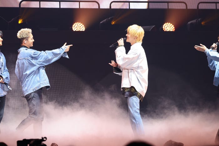 三山凌輝、中本悠太「HiGH&LOW THE WORST X」PREMIUM LIVE SHOW(C)2022「HiGH&LOW THE WORST X」製作委員会(C)高橋ヒロシ(秋田書店)HI-AX