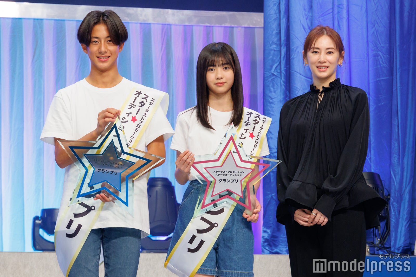 佐藤来未登さん、原田花埜さん、北川景子（C）モデルプレス