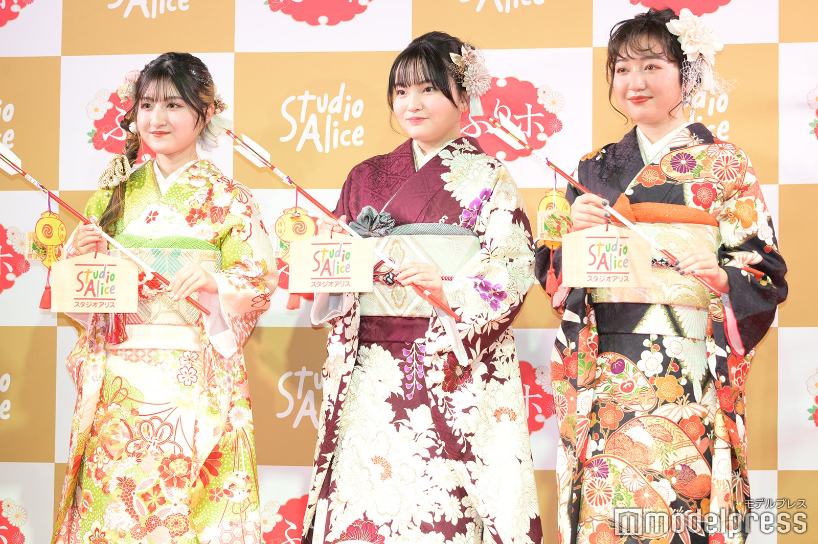 小林星蘭、鈴木梨央、谷花音（C）モデルプレス