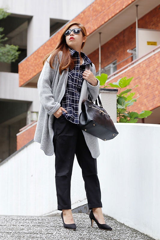 シンプルで暖かジャケット風ニットカーディガン「coca」3,990円（税込）／画像提供：coca