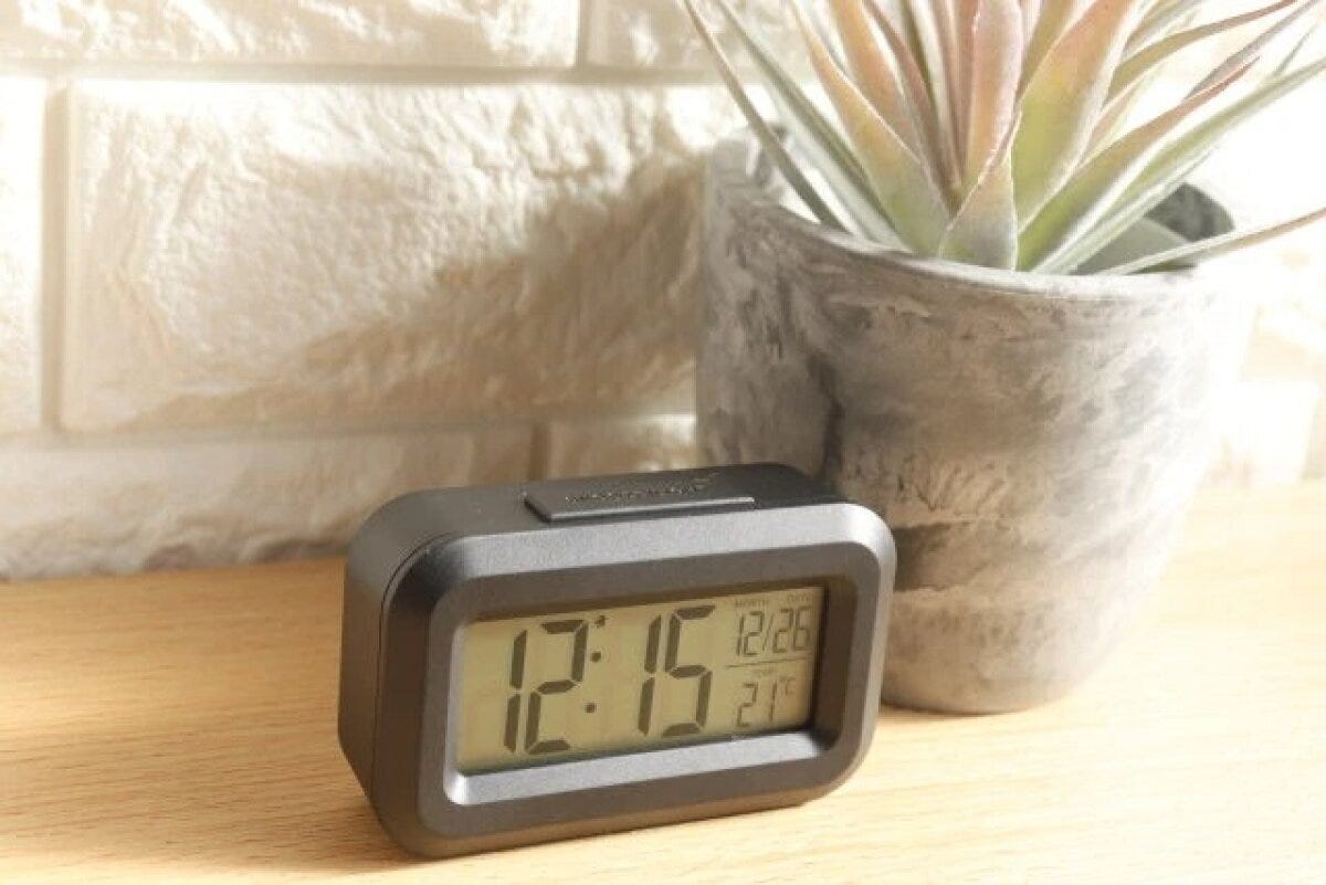 ダイソー　ミニデジタル時計