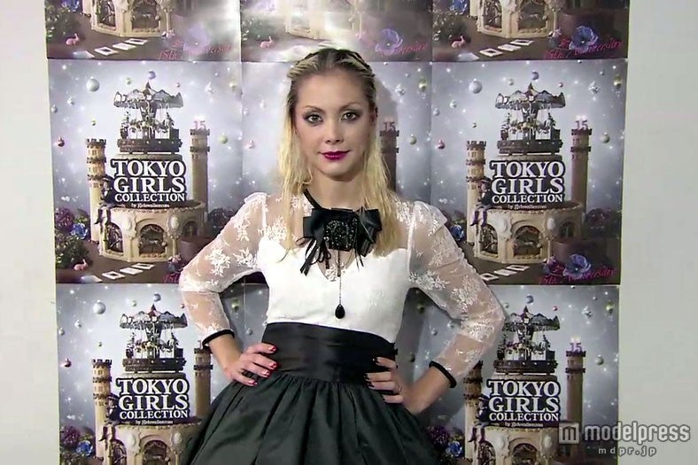 「第15回 東京ガールズコレクション 2012AUTUMN／WINTER」に出演した土屋アンナ