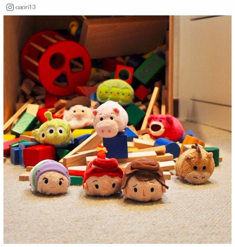 おもちゃ箱からトイ・ストーリーの仲間たちが飛び出した！