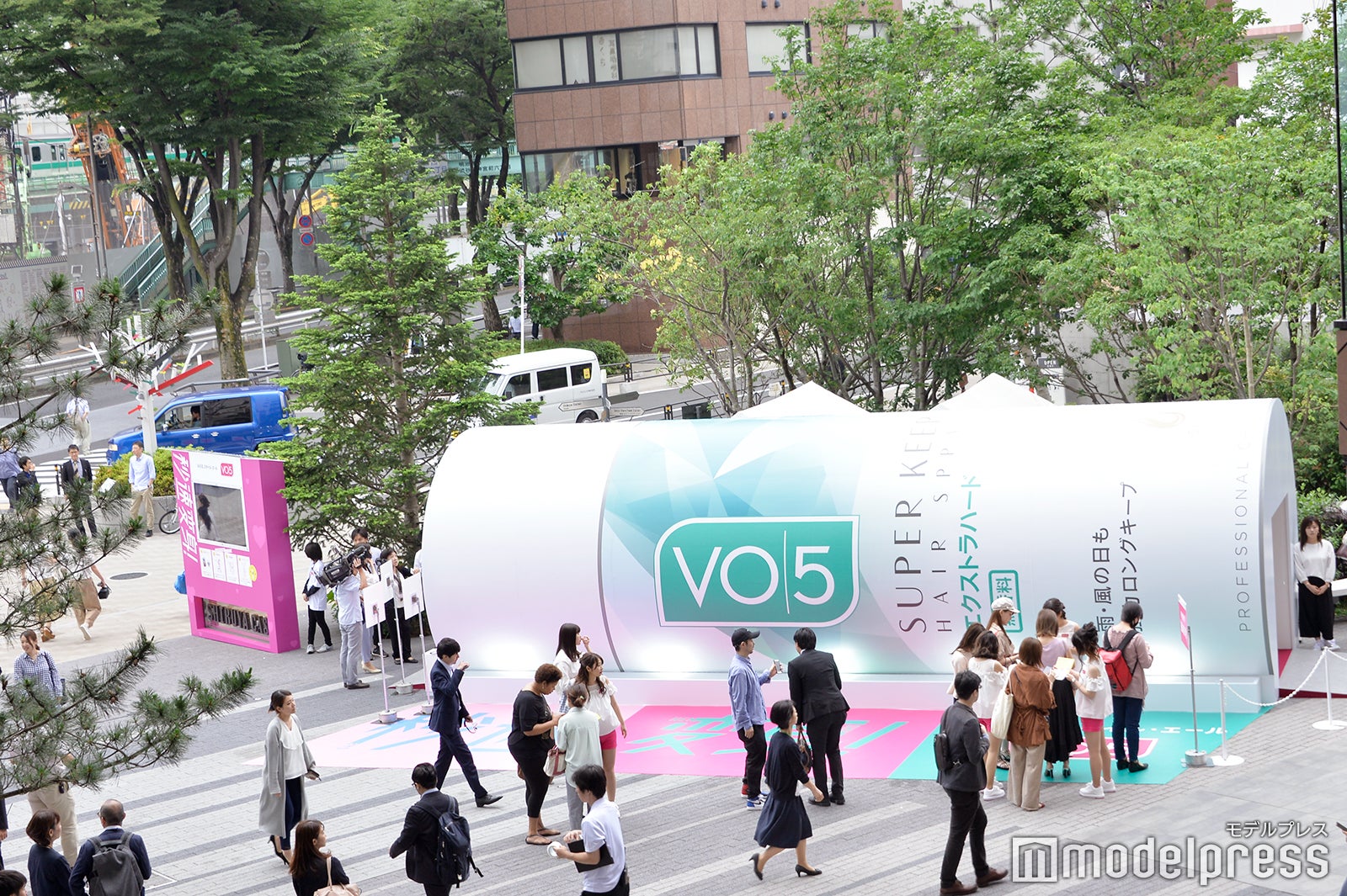 フォトジェニックな撮影スポットに（C）モデルプレス