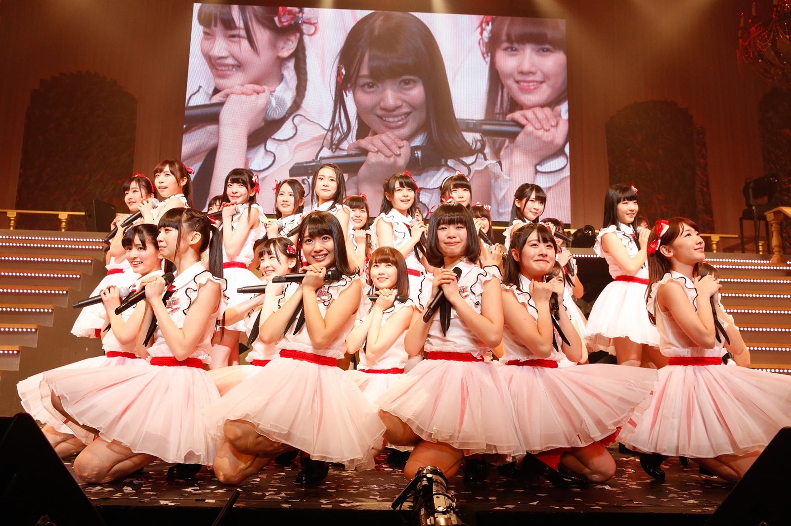 AKB48、10回目の“楽曲総選挙”で初の珍事も 緊張の自己紹介・姉妹