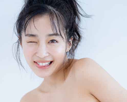 「バチェラー4」休井美郷、ドーナツブラで決意の大胆ショット 4kg減で作り上げた甘ふわボディ解禁
