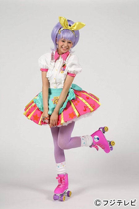 西内まりや、新音楽番組のMC決定 ポップな衣装で独特な世界観