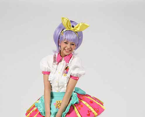 西内まりや、新音楽番組のMC決定 ポップな衣装で独特な世界観