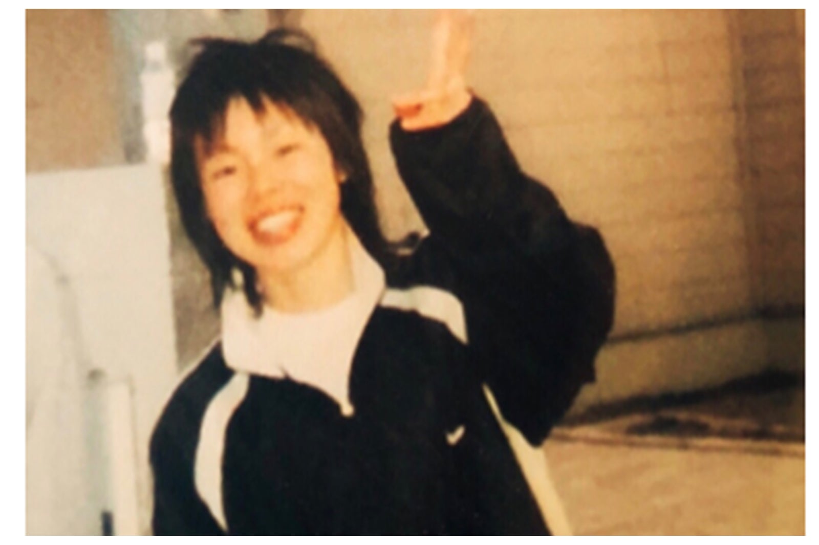 ブルゾンちえみ、中学時代の写真に「雰囲気違う」「ボーイッシュ」と注目集まる