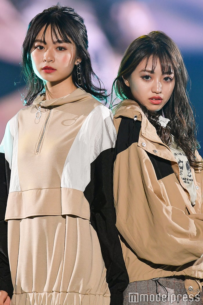 香音 のんのん 莉子 リコリコ 笑顔封印 リンクコーデでクールな視線 神コレ19a W モデルプレス 香音 のんのん 莉子 リコリコ 笑顔封印 リンクコーデでクールな視線 神コレ19a W モデルプレス