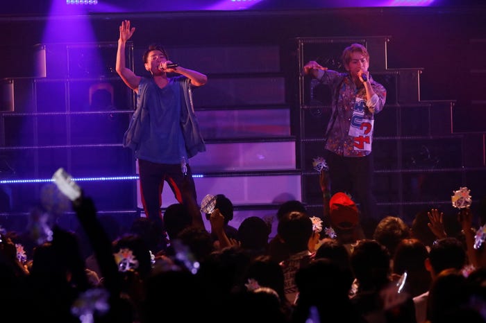 lol(画像提供:avex)