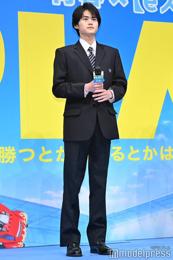 鈴鹿央士（C）モデルプレス