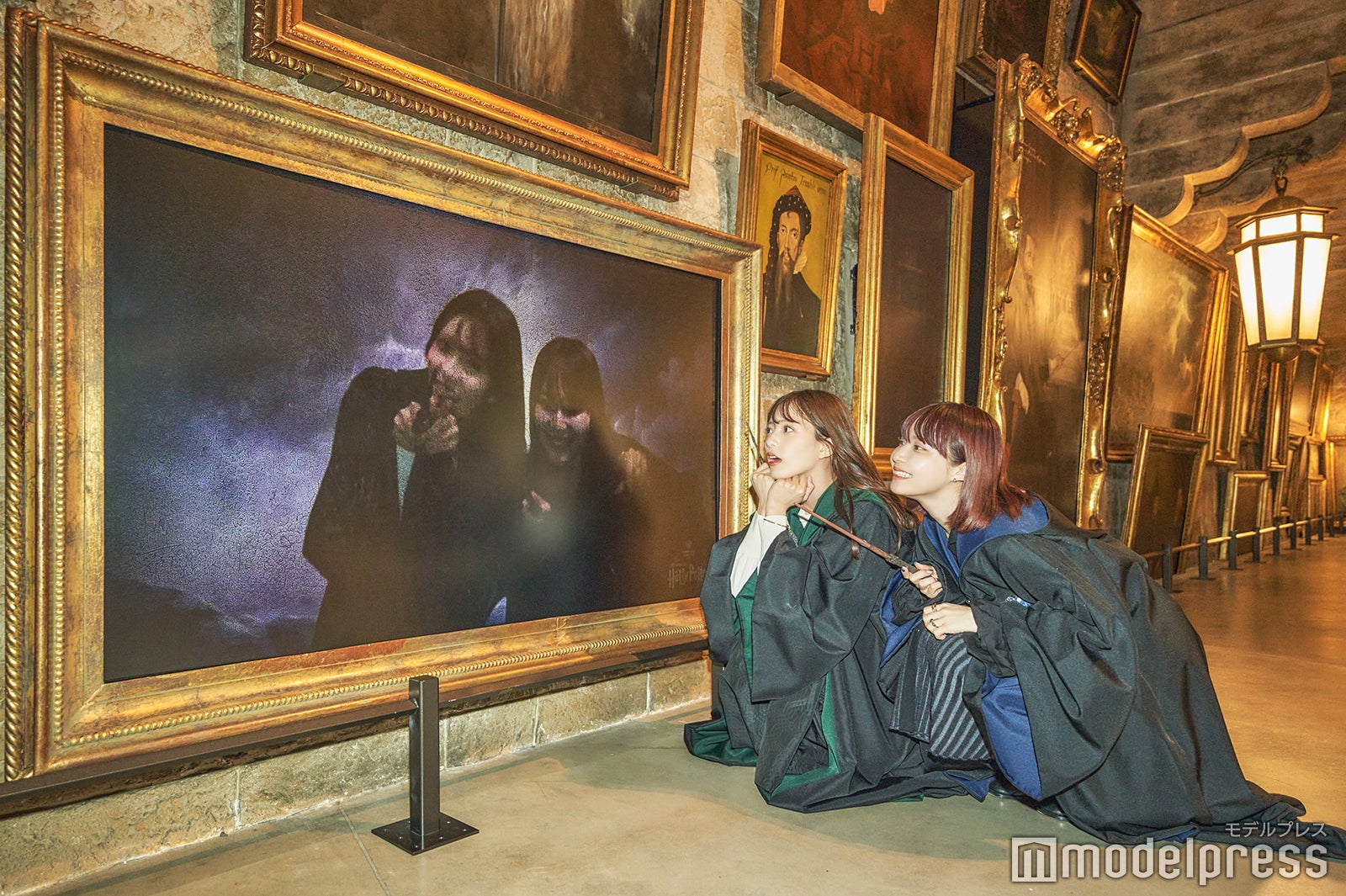 （左から）藤田みりあ、山崎江莉（C）モデルプレス