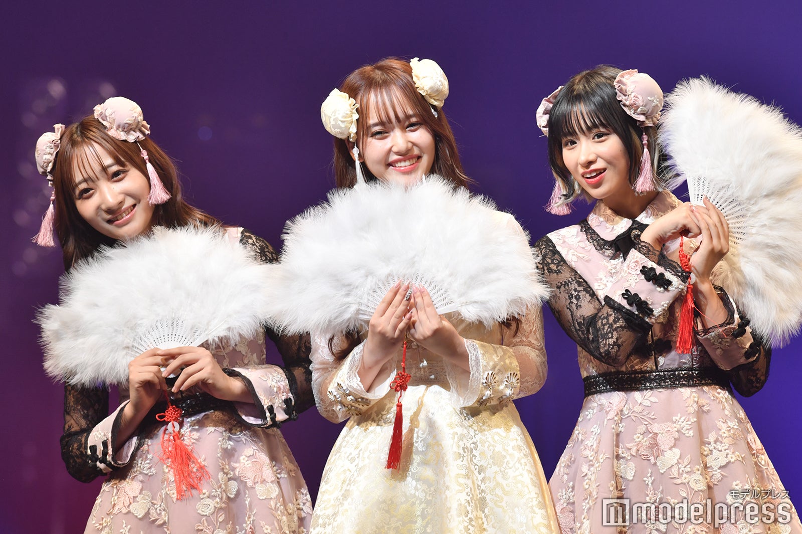 石川翔鈴、西綾乃、金子みゆ（C）モデルプレス