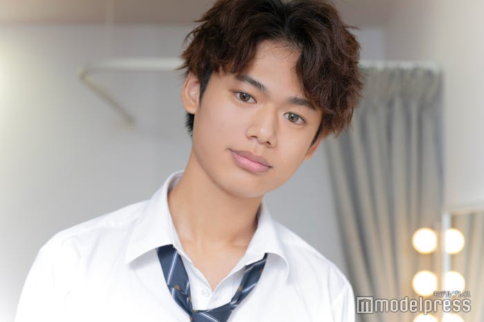 呉愁真(C)モデルプレス